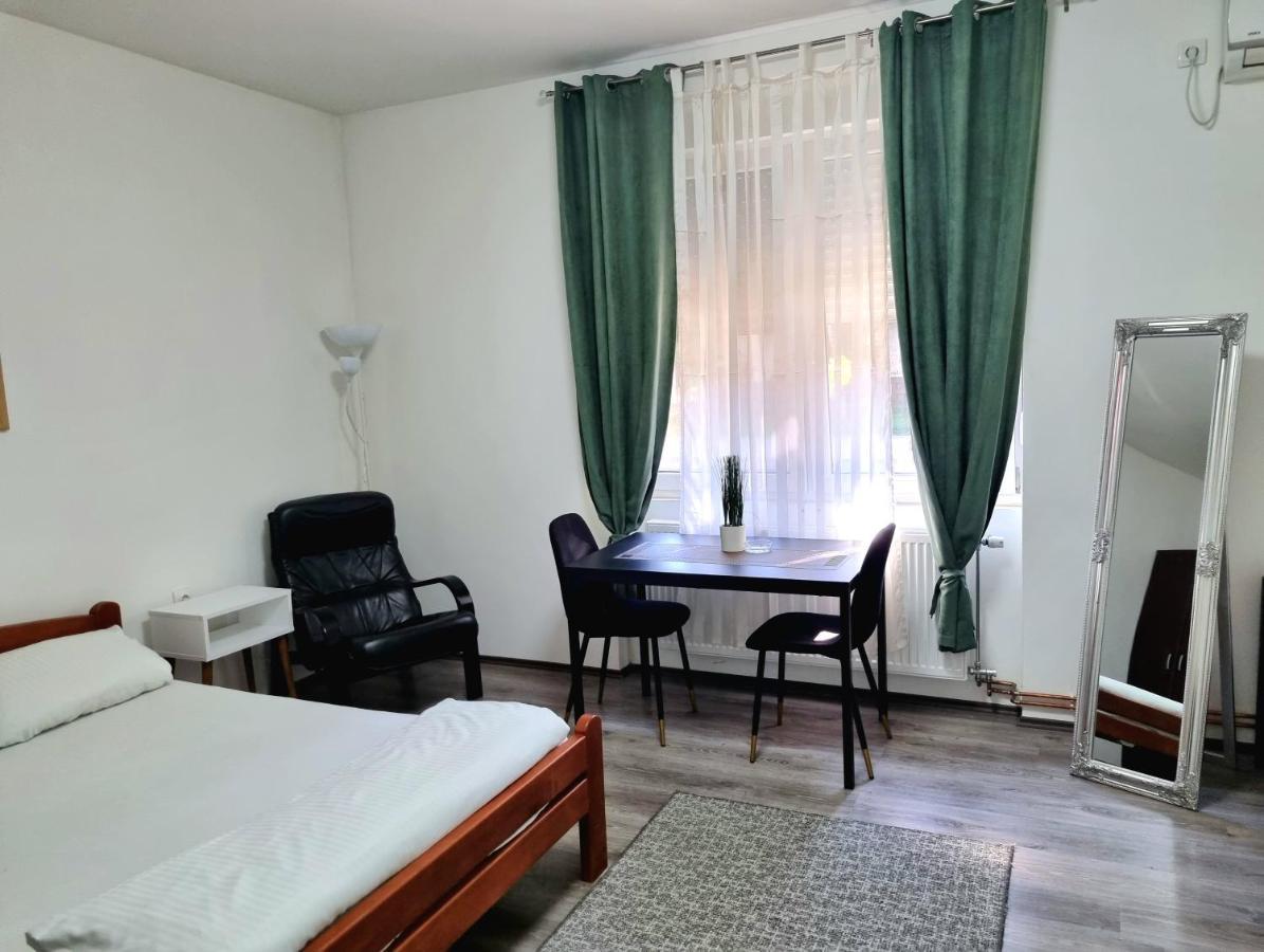 Rooms Villa Luigi Pančevo Dış mekan fotoğraf